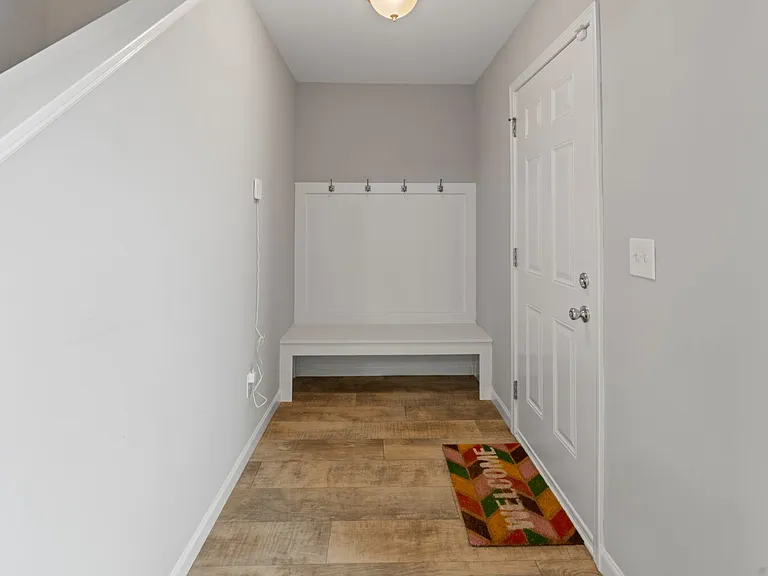 7193 Primrose Ln — Photo 25