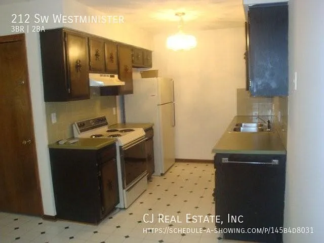 212 SW Westminister Rd — Photo 3