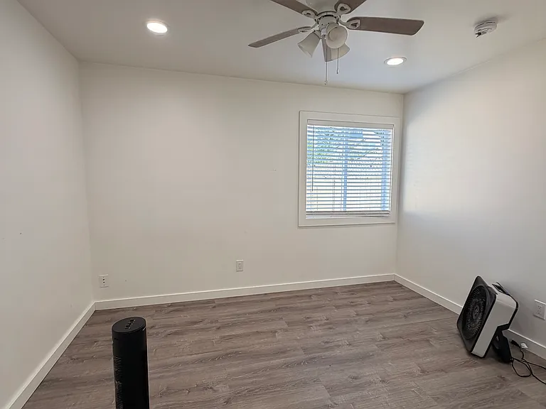 1324 Addison St — Photo 4