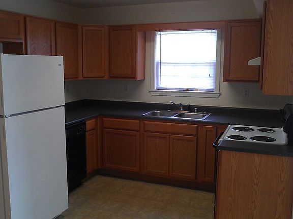 2nd image of 108 Stockton Ct APT A