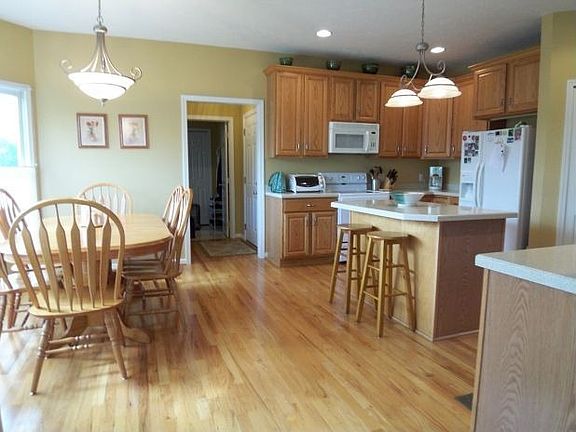 4th image of 4622 Greenlawn Dr