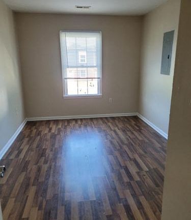 4th image of 650 W 11th St APT E