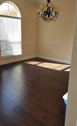 4th image of 16420 Aventura Ave