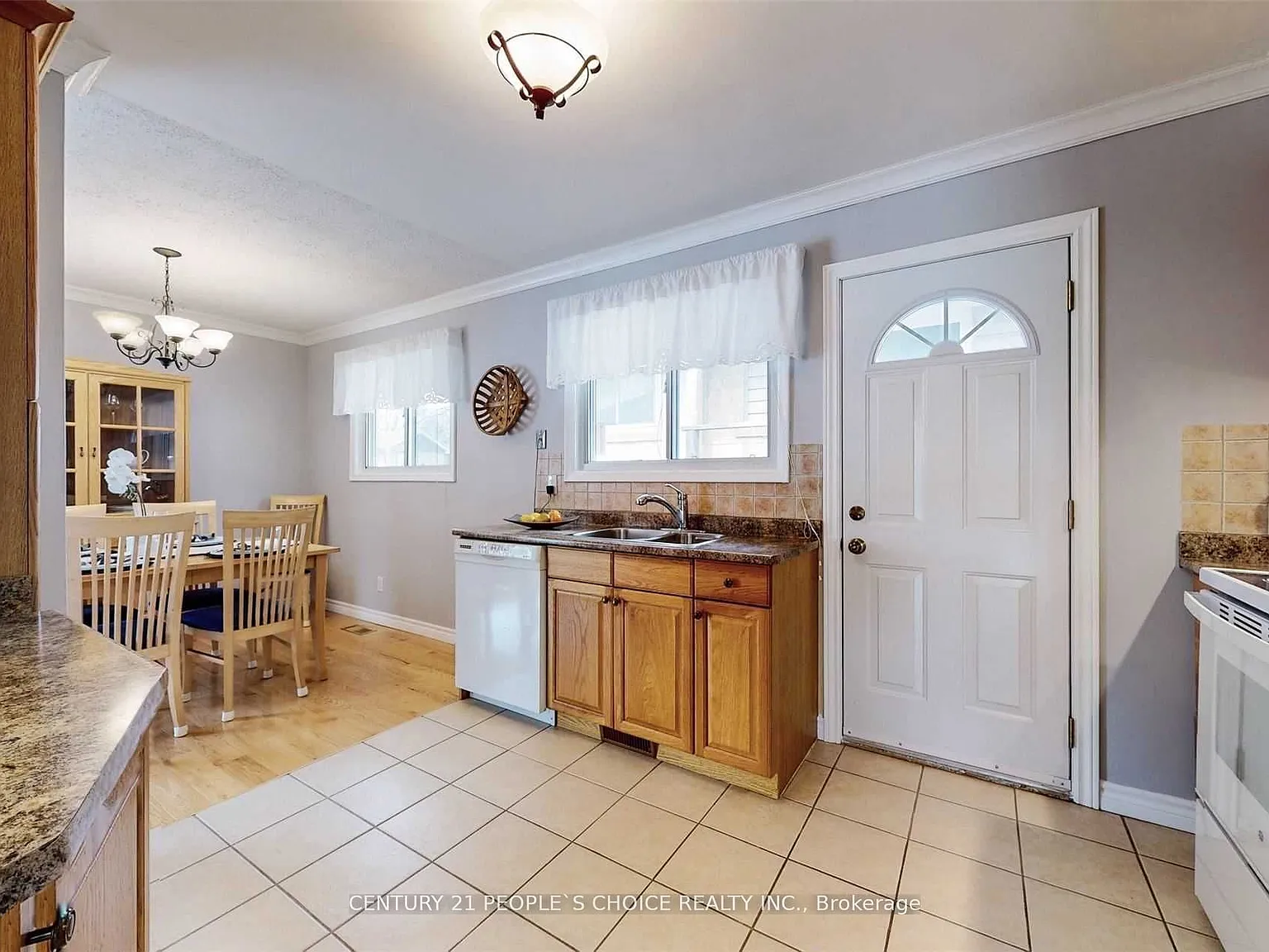 3 bed, $2,900 — Photo 3