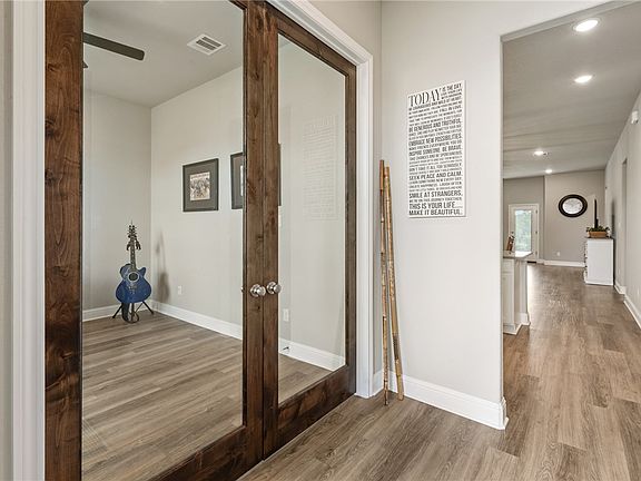 5th image of 5924 Eldora Dr