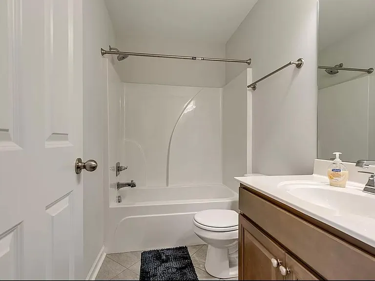 204 Kinsale Dr — Photo 4
