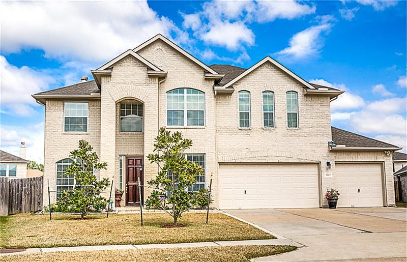 1st image of 9802 Lynnrose Springs Dr