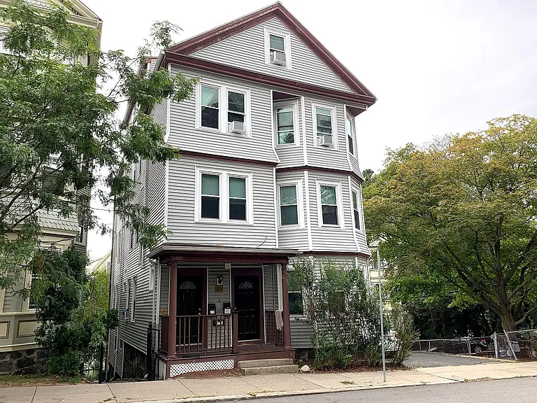 5 Iroquois St #2 — Photo 11