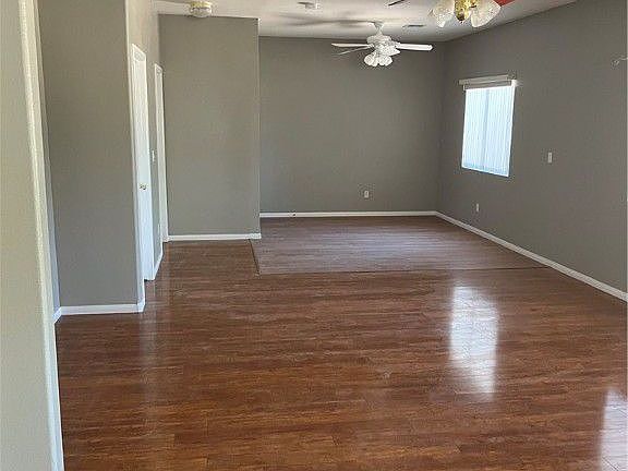 3rd image of 75 Vista Del Mar St