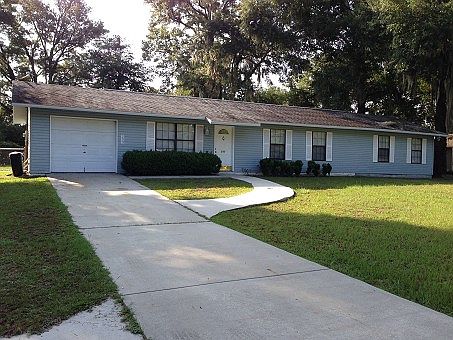 1st image of 233 SE Kiwi Way