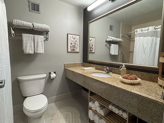 4th image of 6175 W Grand Ave #1003