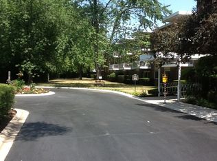 200 Deborah Ln APT 6A, Wheeling, IL 60090