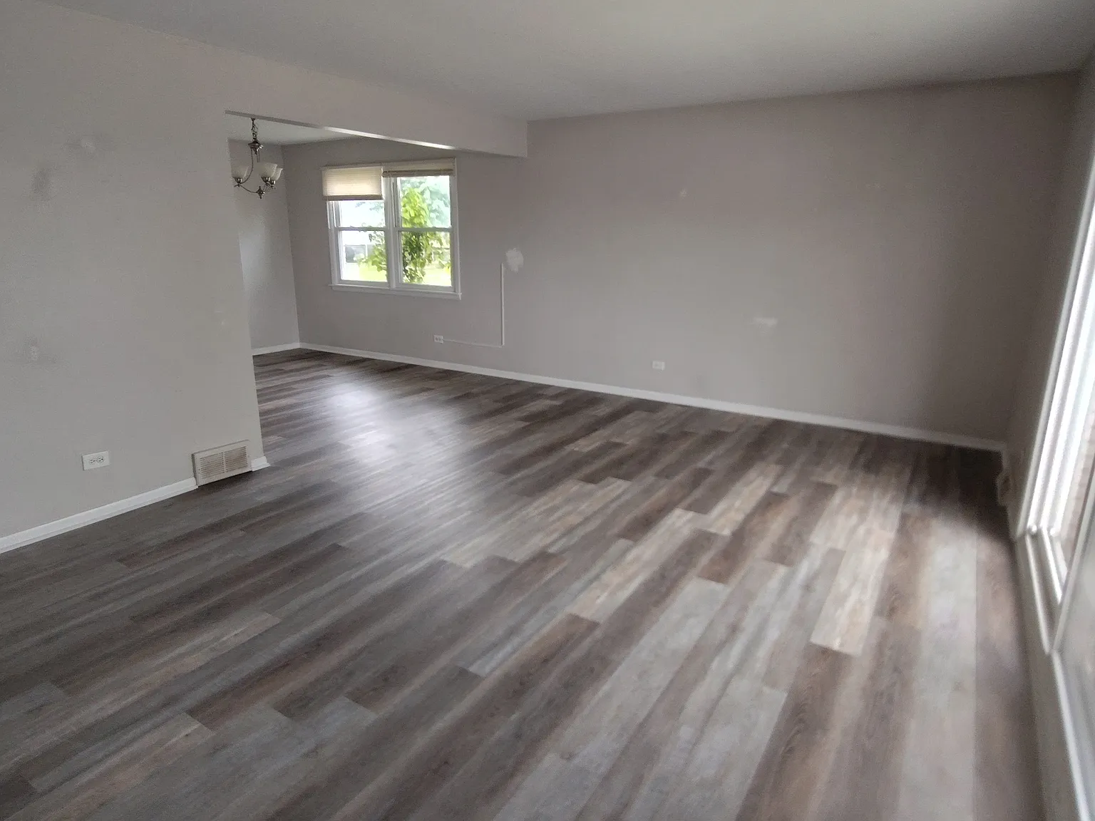3 bed, 1.5 bath, 1100 sqft, $2,125 — Photo 4