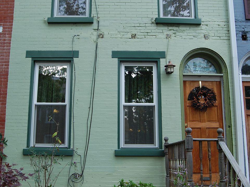 1st image of 1131 W 7th St