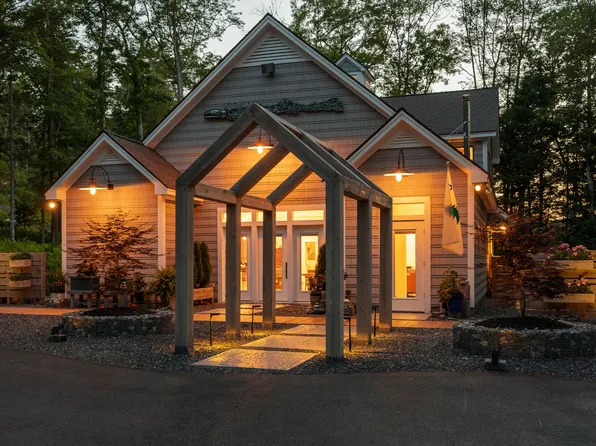 98 Meadow Cove Road, Boothbay, ME 04544