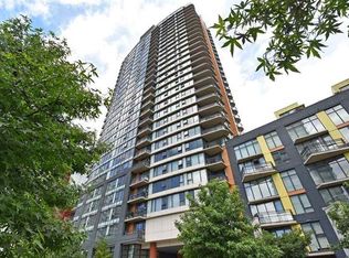 33 Smithe St #2301, Vancouver, BC V6B0B5