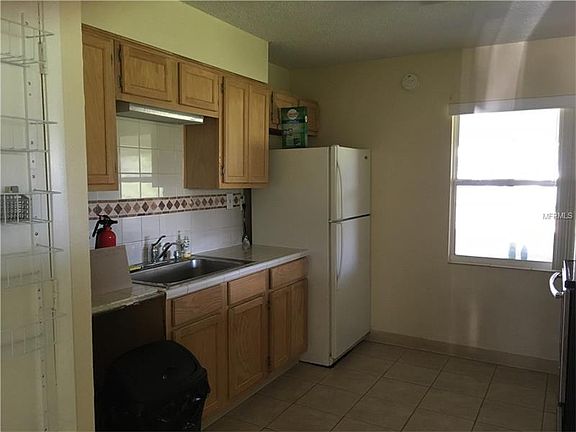 3rd image of 111 California Ave