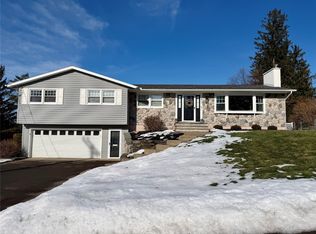 3613 Alameda Ln, Endwell, NY 13760