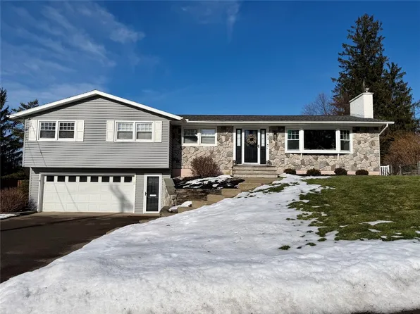 3613 Alameda Ln, Endwell, NY 13760