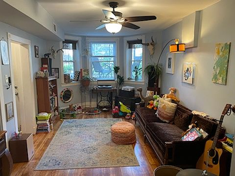 4th image of 3235 W Le Moyne St #G