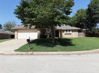 5204 Stagetrail Dr, Arlington, TX 76017
