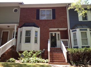 220 Hembree Park Ter, Roswell, GA 30076