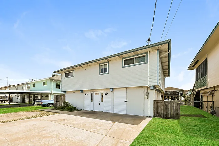 228 Barracuda St — Photo 2