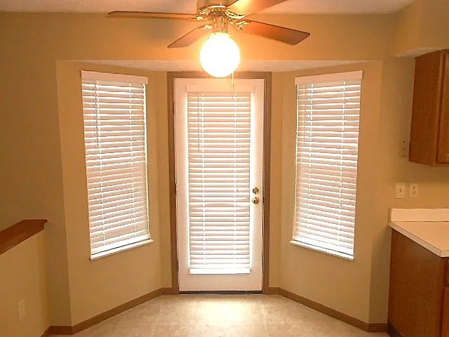 5104 Blossom Ct — Photo 7