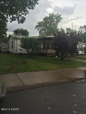1st image of 124 Elm St
