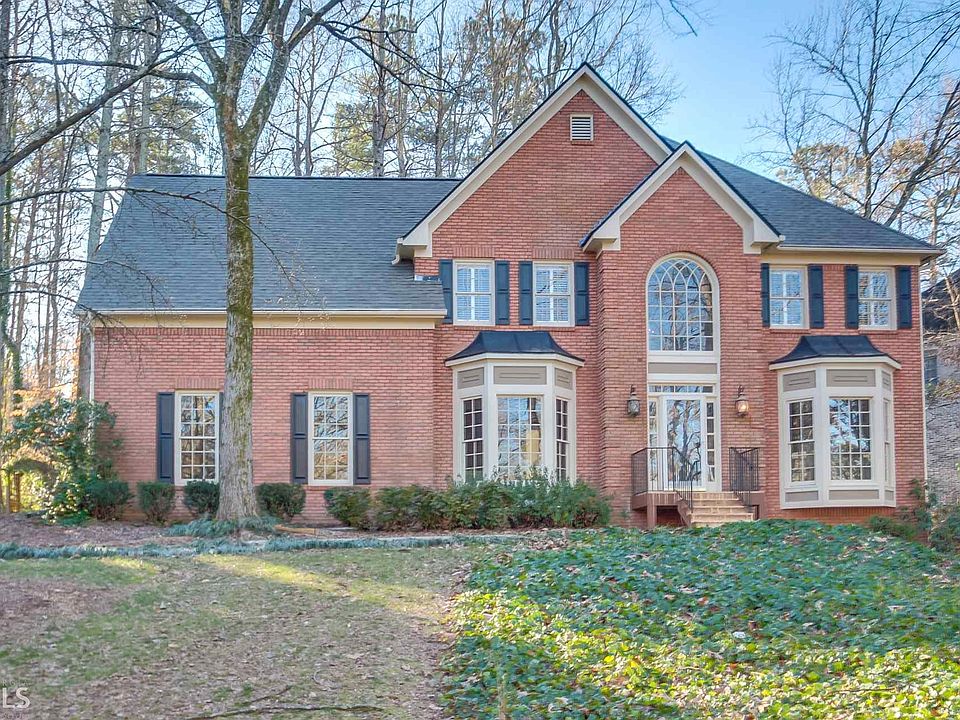 1st image of 925 Roxton Cir