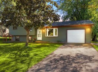 606 Alpine Ln, Holmen, WI 54636