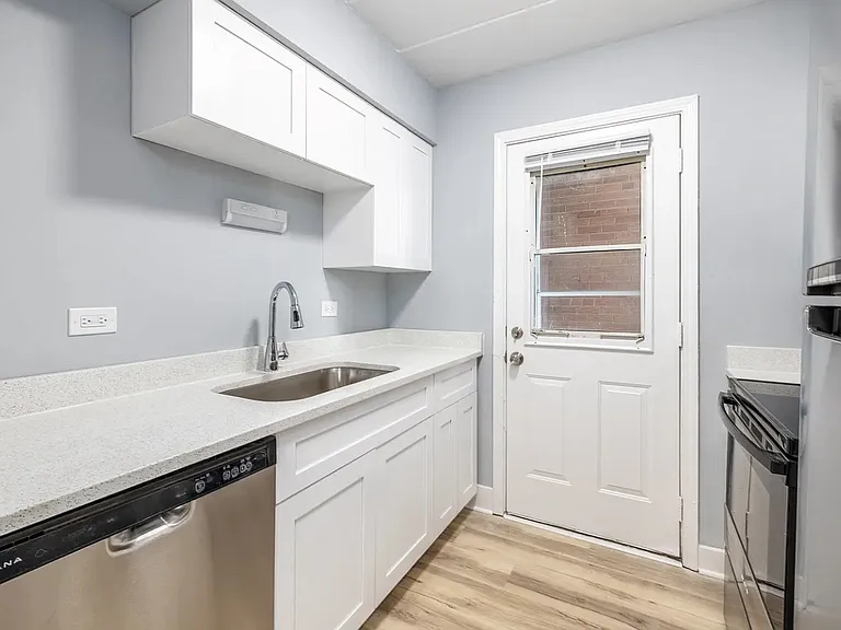 314 Wilson Ave #B — Photo 4