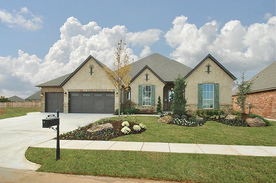 1st image of 7612 NW 135th St