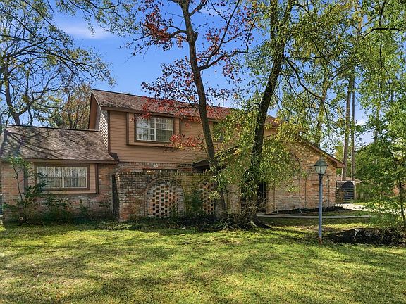 2nd image of 211 Shenandoah Dr