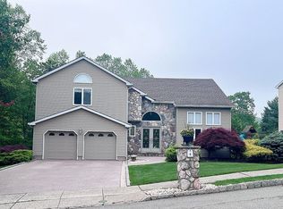 4 Fernwood Rd, Rockaway, NJ 07866