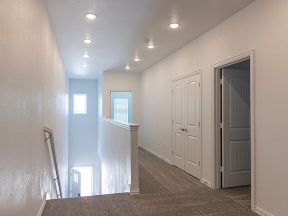 5th image of 2900 Aiden Ln #2933A