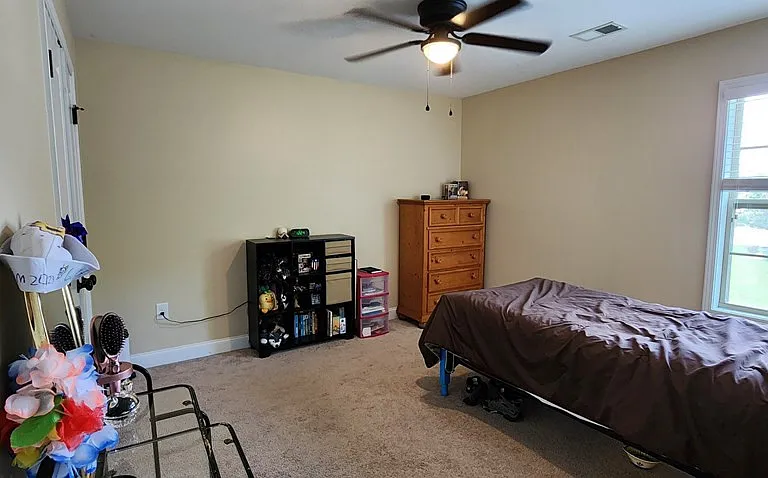 910 McCathern Ave — Photo 37