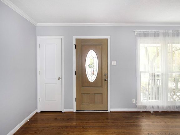 3rd image of 8106 Montridge Dr