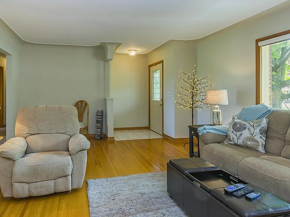 3rd image of 211 Edison Park Ave NW