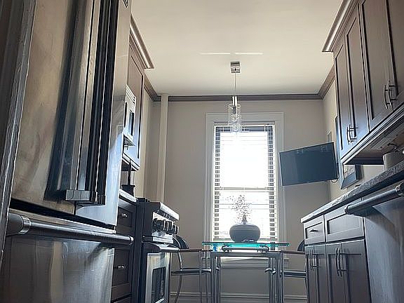 2nd image of 12 Hempstead Ave APT 2G