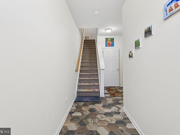 3rd image of 147 Jackson St