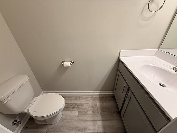 3rd image of 337 S Pointe Dr #B