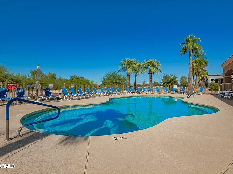 22568 W Shadow Dr — Photo 37