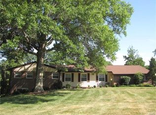 1209 Wilton Ln, Saint Louis, MO 63122