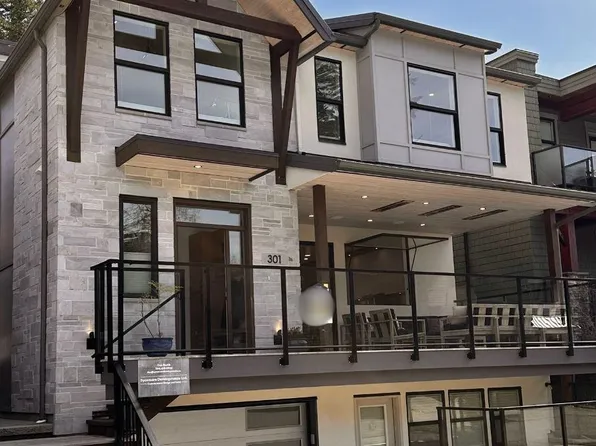 301 2nd Ave, Fraser Valley, BC V2R 4Y6