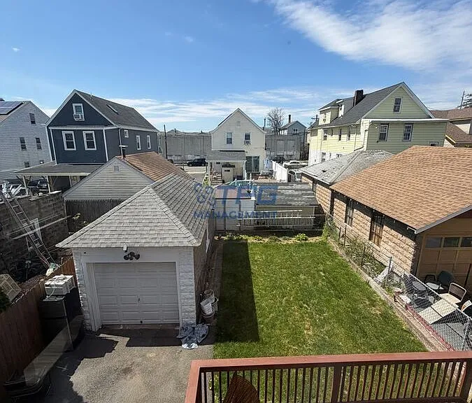 318 E 19th St #2 — Photo 3