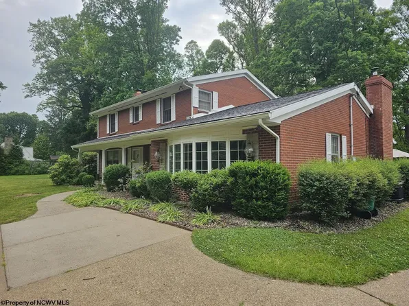 104 Kenwood Pl, Clarksburg, WV 26301