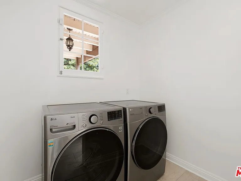2980 Haddington Dr — Photo 10