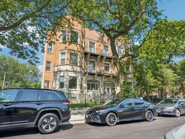5016 S King Dr APT 3W, Chicago, IL 60615