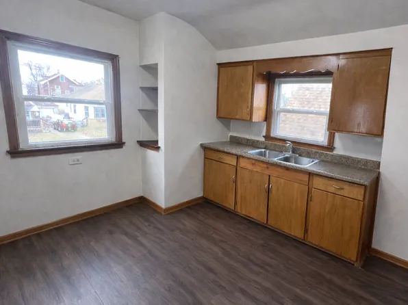 2969 N 56th St #A, Milwaukee, WI 53210